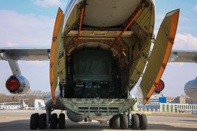 Rusya, Sırbistan’a Korona Virüs İle Mücadele Ekibi Ve İnsani Yardım Gönderdi