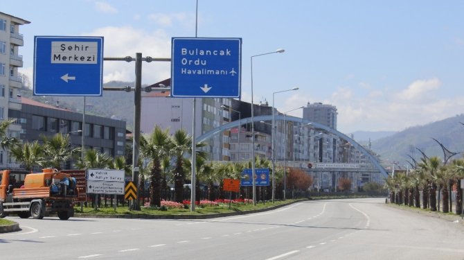 Giresun İki Arada Bir Derede Kaldı