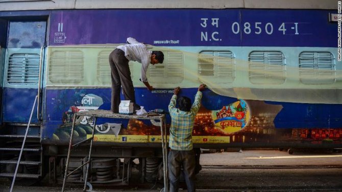 Hindistan’da Tren Vagonları Karantina Merkezine Dönüştürüldü