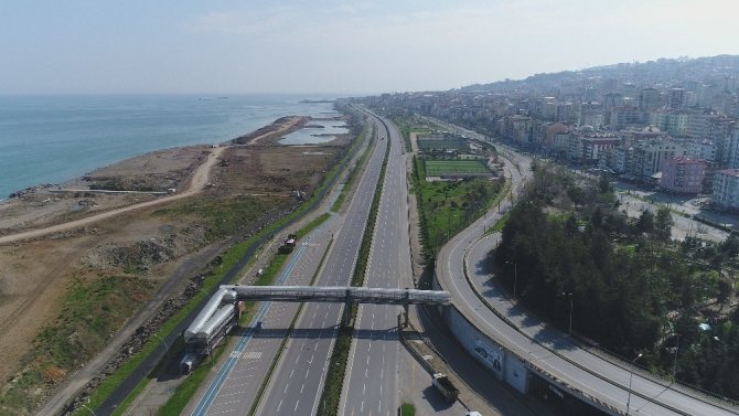Sokağa Çıkma Yasağının İlk Gününde Trabzon Sessizliğe Uyandı