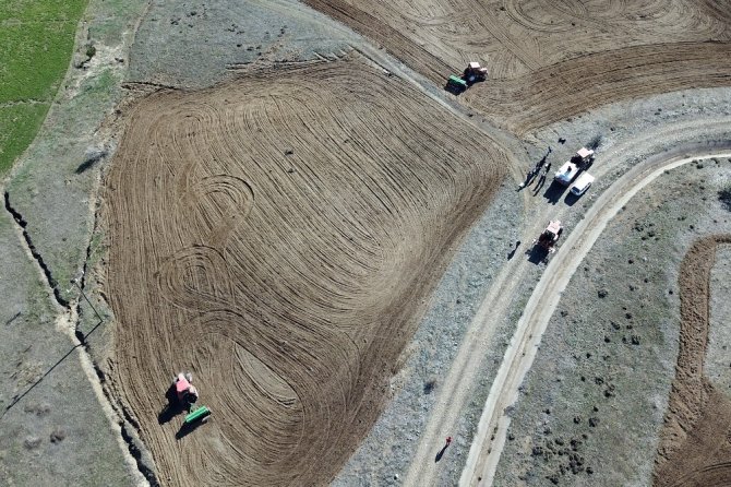 Gümüşhane’de 20 Yıldır Ekilmeyen Tarlalar Ekilmeye Başlandı