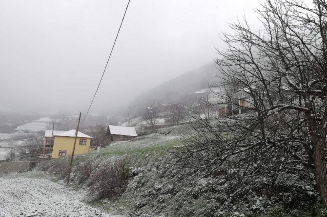 Gümüşhane’ye Abrel 5 Sürprizi