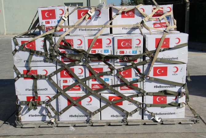 Türkiye’den Somali’ye Malzeme Yardımı