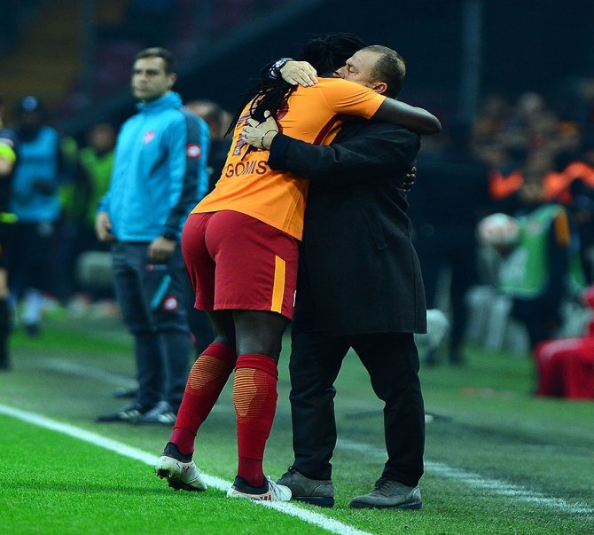 Bafetimbi Gomis, Fatih Terim’i Seçti!