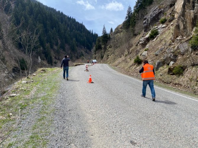 Giresun-sivas Karayolunda Heyelan