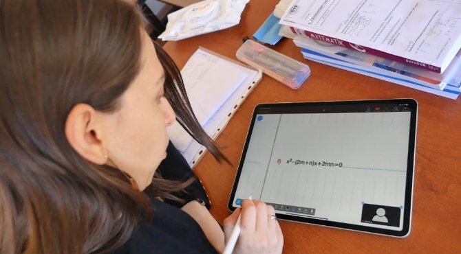 Trabzon’da Üniversite Sınavına Hazırlanan Öğrencilere Ücretsiz Online Eğitim Veriliyor