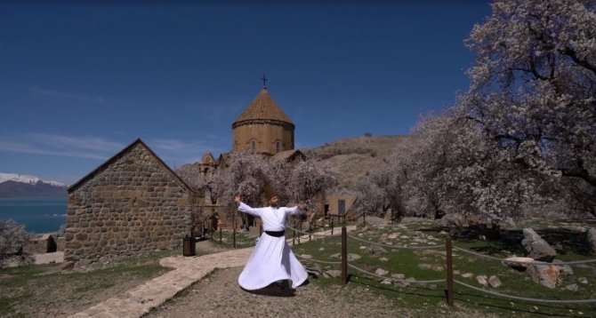 Boş Kalan Akdamar Adası’nda Huzur Veren Görüntü