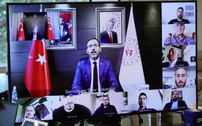 Cumhurbaşkanı Erdoğan, Nihat Özdemir Ve A Milliler İle Video Konferansla Görüştü