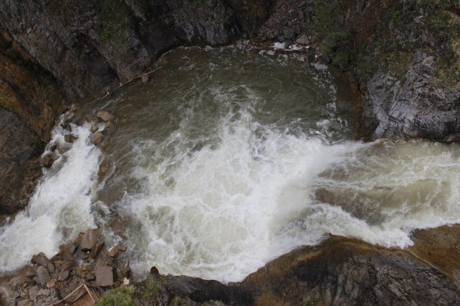 Doğa Harikası Mavi Göl Doğal Rengine Kavuşmayı Bekliyor