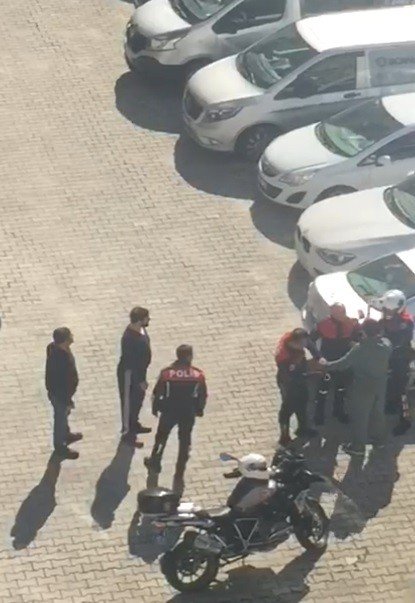 Polisten Site Yöneticisine Orantısız Güç Kullanımı