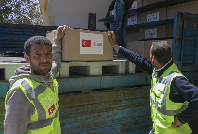 Türkiye’den Tunus’ta Covid19 İle Mücadelede 700 Aileye Gıda Yardımı