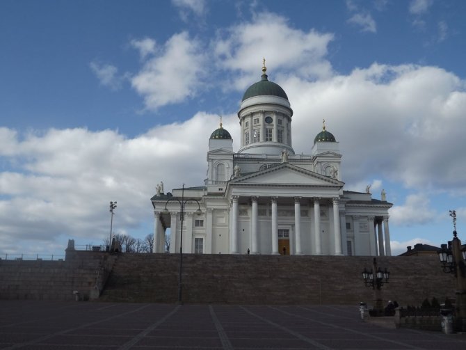 Finlandiya, Okullar Kademeli Olarak Açılıyor