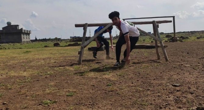 Derikli Gençler Survivor Parkuru Kurup Yarıştı
