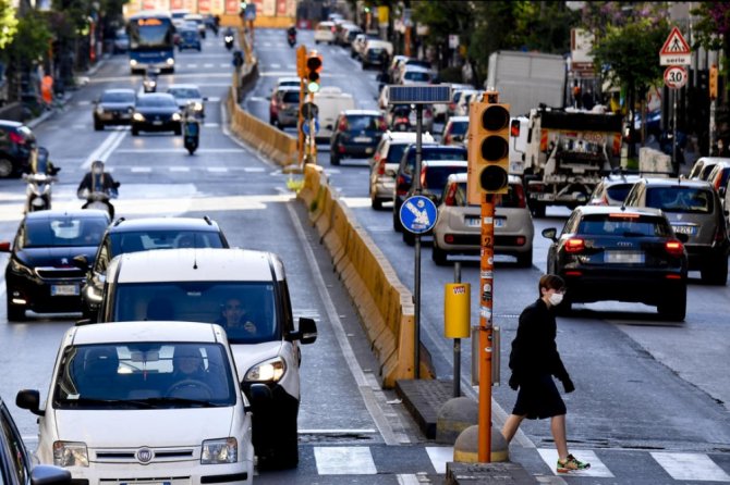 İtalya’da Normalleşme Süreci Kademeli Olarak Başladı