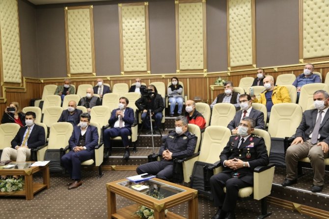 Salgınla İlgili Mücadelede Başarının Sırrını Anlattı