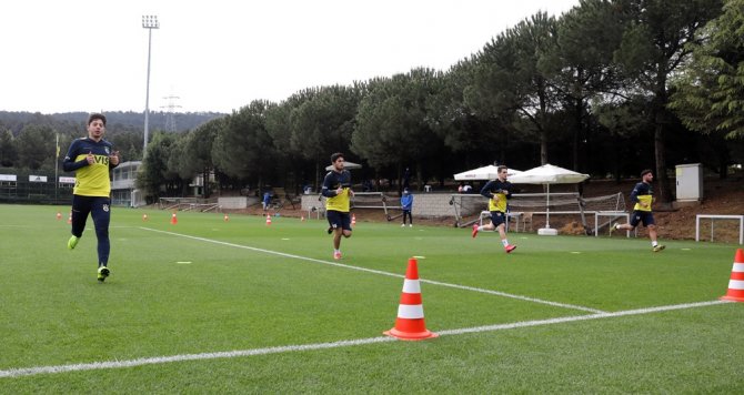 Fenerbahçe’de Antrenmanlar Sürüyor