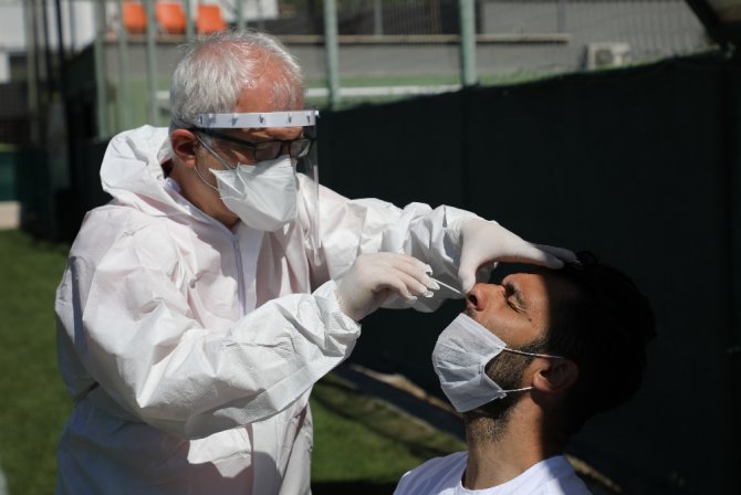 Alanyaspor’da Futbolcular Ve Teknik Ekibin Korona Virüs Testi Negatif Çıktı