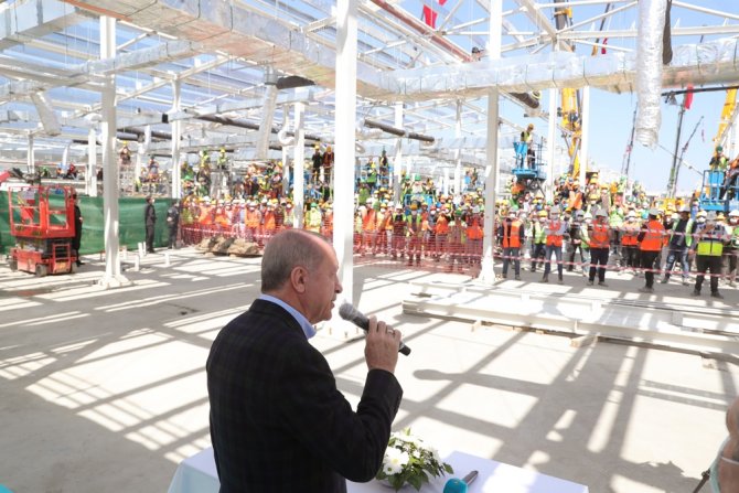 Cumhurbaşkanı Erdoğan, Pandemi Hastanelerinde İncelemelerde Bulundu