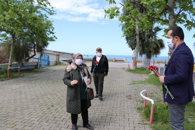 Başkan Ekim, Anneler Günü’nü Unutmadı
