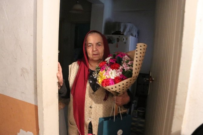 Başkan Ekim, Anneler Günü’nü Unutmadı