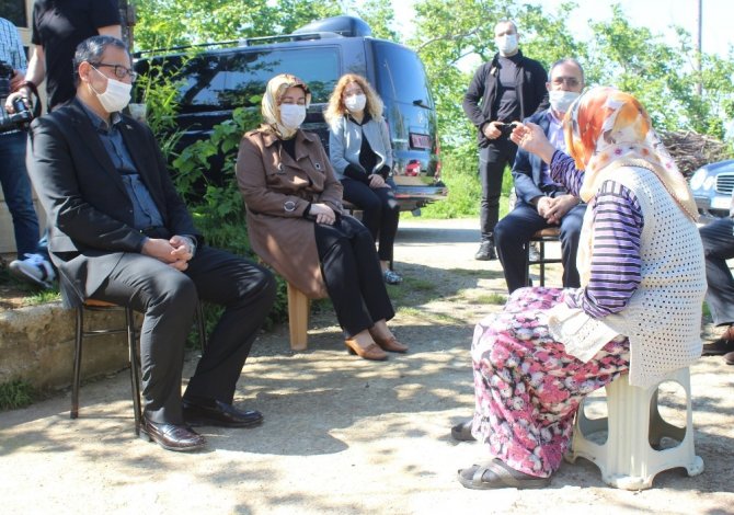 Giresun Valisi’nden Şehit Annesine ‘Anneler Günü’ Ziyareti