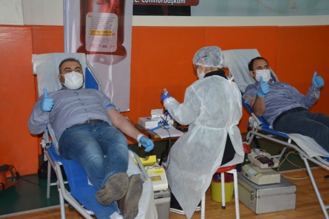 Başkan Erener’den Kan Bağışına Destek