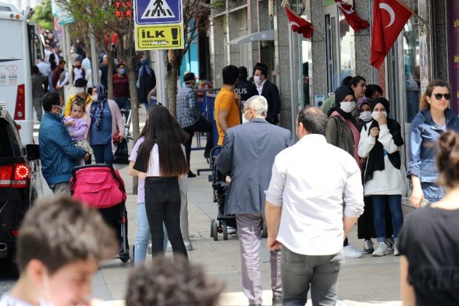 Gümüşhane Sokakları 39 Gün Sonra Çocuk Sesleriyle Şenlendi