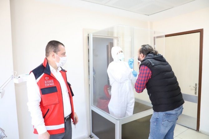 Trabzon’da Gazetecilerin Covid-19 Testi Negatif Çıktı