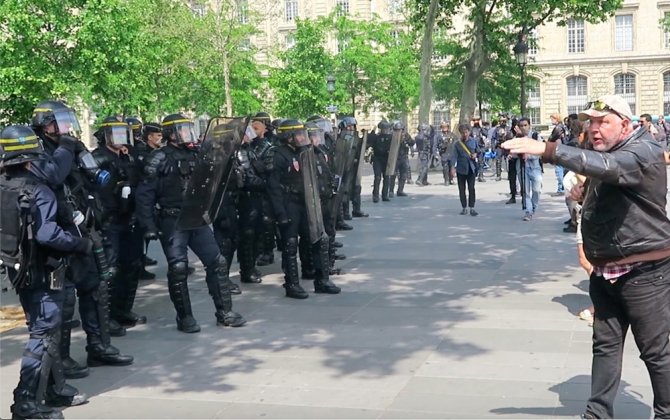 Fransa’da “Sarı Yelekliler” Yeniden Sokağa İndi