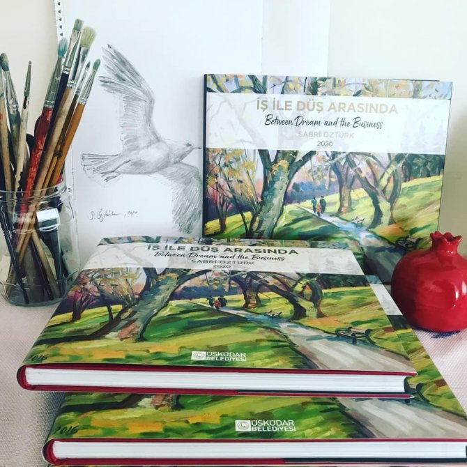 Resimlerini Kitaplaştırdı