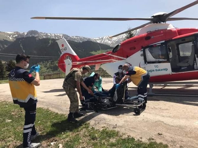 Helikopter Ambulans Bu Kez Mantardan Zehirlenen Hasta İçin Havalandı
