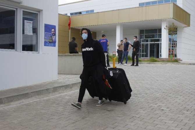 Karantina Süreleri Tamamlanan 157 Kişi Memleketlerine Gönderildi