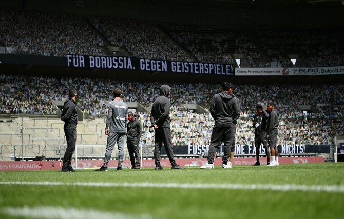 Seyirci Yok Fotoğrafları Var!