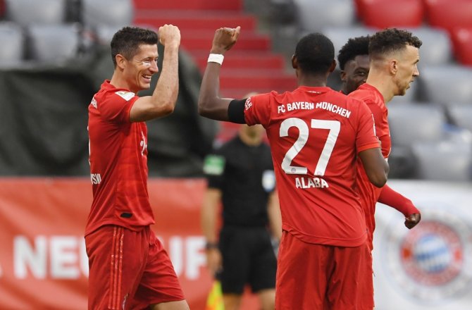 Bundesliga: Bayern Münih: 5 - E.frankfurt: 2