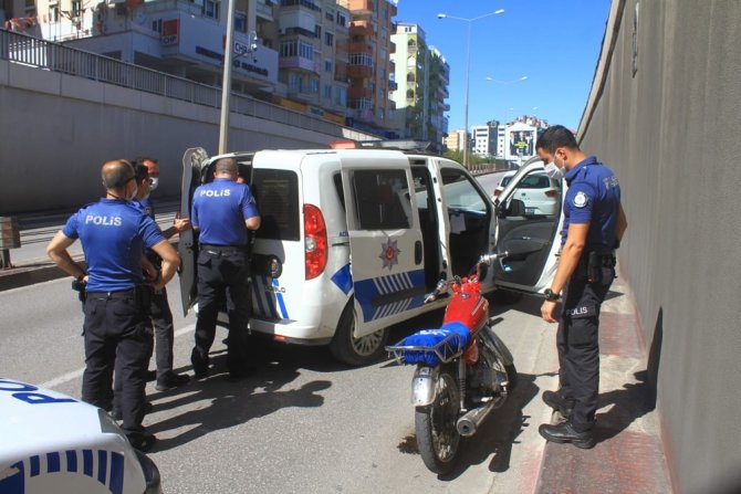 Polisten Kaçan Çift, Motosiklet Arızalanınca Yakalandı