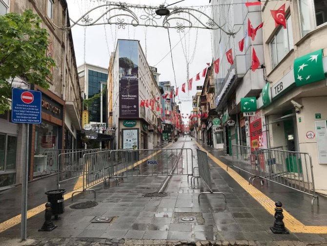 Bayram Sabahı Giresun’da Sokaklar Boş Kaldı