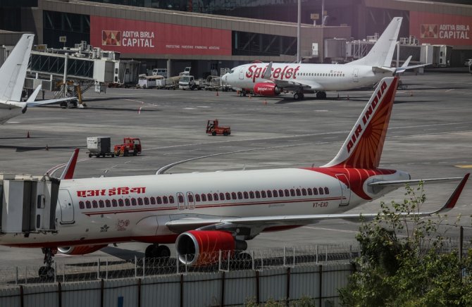 Hindistan’da İç Hat Uçuşları Yeniden Başladı