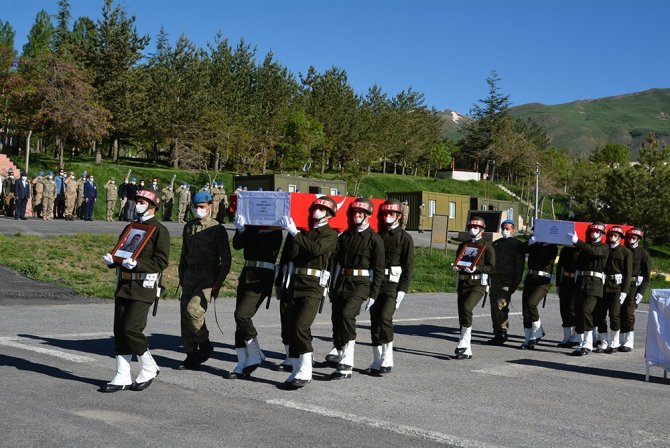 Hakkari’de Şehit Olan 2 Asker İçin Tören Düzenlendi