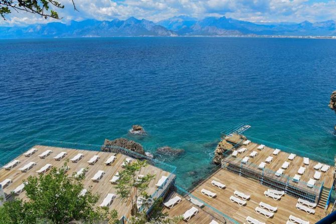 Antalya’da Plaj Ve Kafeler Açılıyor