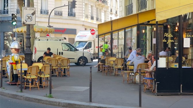 Fransa’da Normal Hayata Dönüşün İkinci Aşaması Bugün Başladı