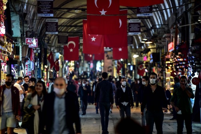 İstanbul’un Çarşılarında Normalleşme Yoğunluğu