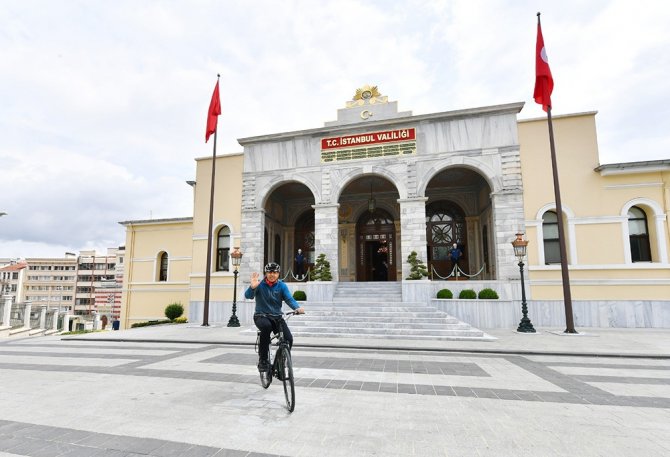 Vali Yerlikaya, Dünya Bisiklet Günü’nde 23 Kilometre Pedal Çevirdi