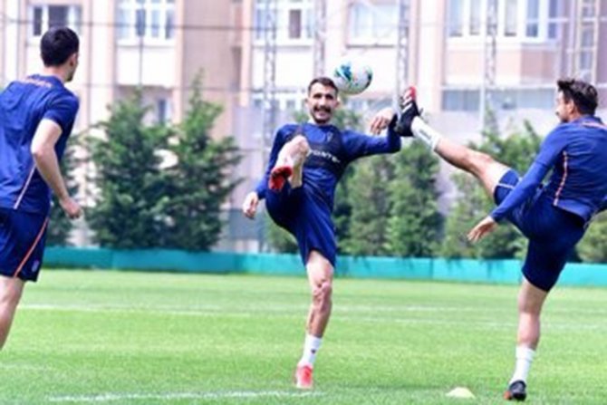 Başakşehir Hazırlıklarını Sürdürdü