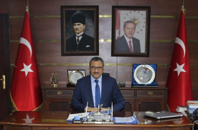 Vali Sarıfakıoğulları: 