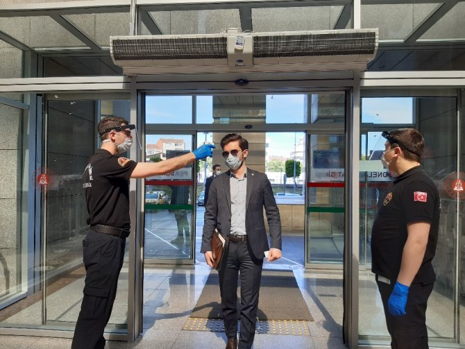 İstanbul Adalet Sarayı’ndaki Korona Virüs Önlemleri Görüntülendi
