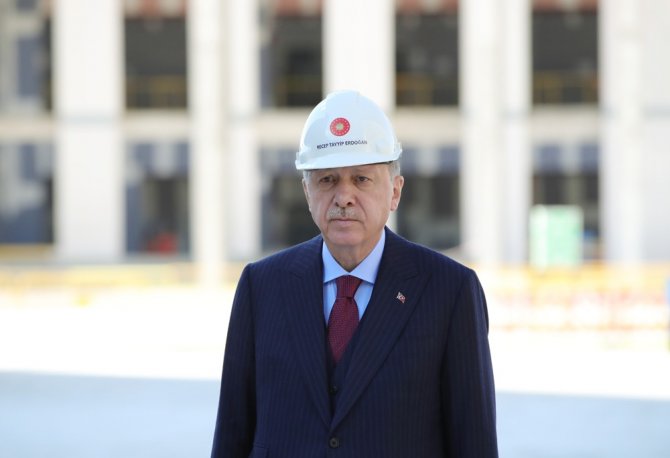 Cumhurbaşkanı Erdoğan, Cso Ve Yargıtay Hizmet Binalarının İnşaatlarını Gezdi