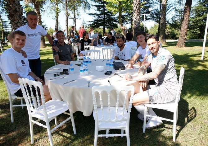 Trabzonspor Yemekte Bir Araya Geldi