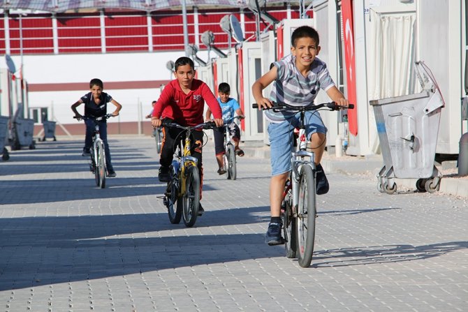 Elazığ’da Deprem Sonrası 2 Bin 131 Aile Konteyner Evlerde Yaşamaya Başladı