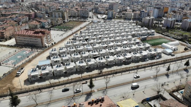 Elazığ’da Deprem Sonrası 2 Bin 131 Aile Konteyner Evlerde Yaşamaya Başladı
