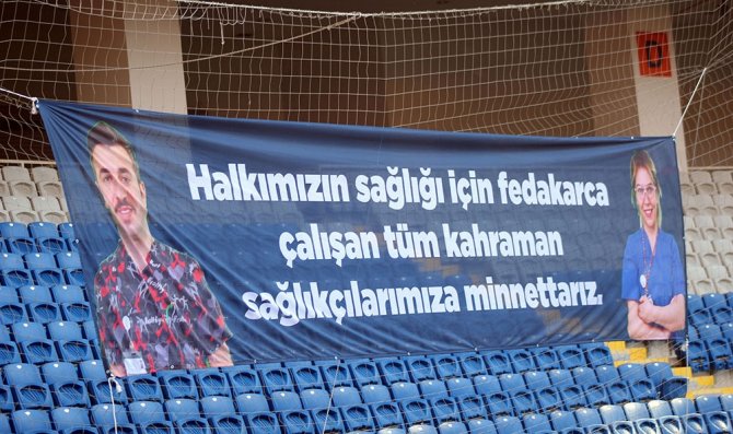 Süper Lig: Medipol Başakşehir: 0 - Aytemiz Alanyaspor: 0 (Maç Devam Ediyor)